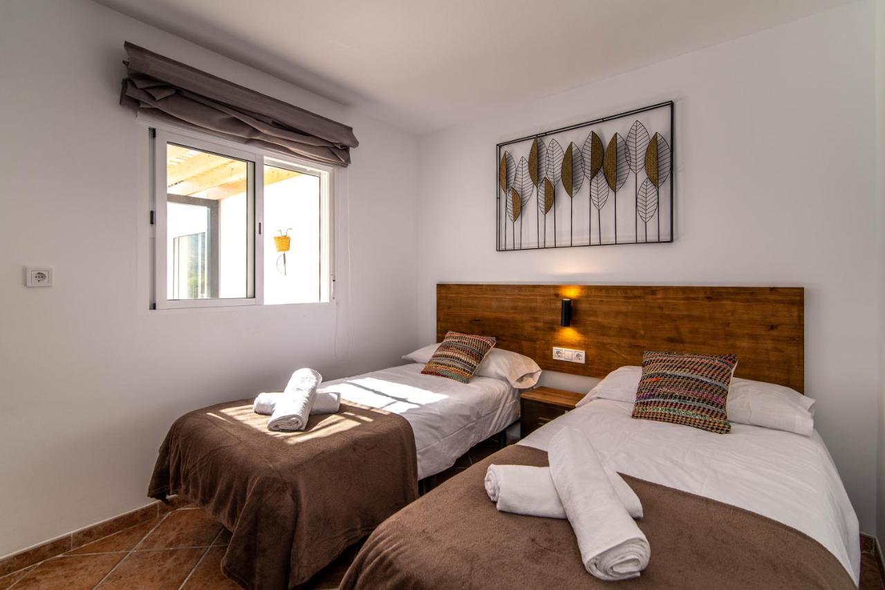 Palm Tree Villa - 5Bdr Paradise Pool / Chill Out Beds 토레몰리노스 외부 사진