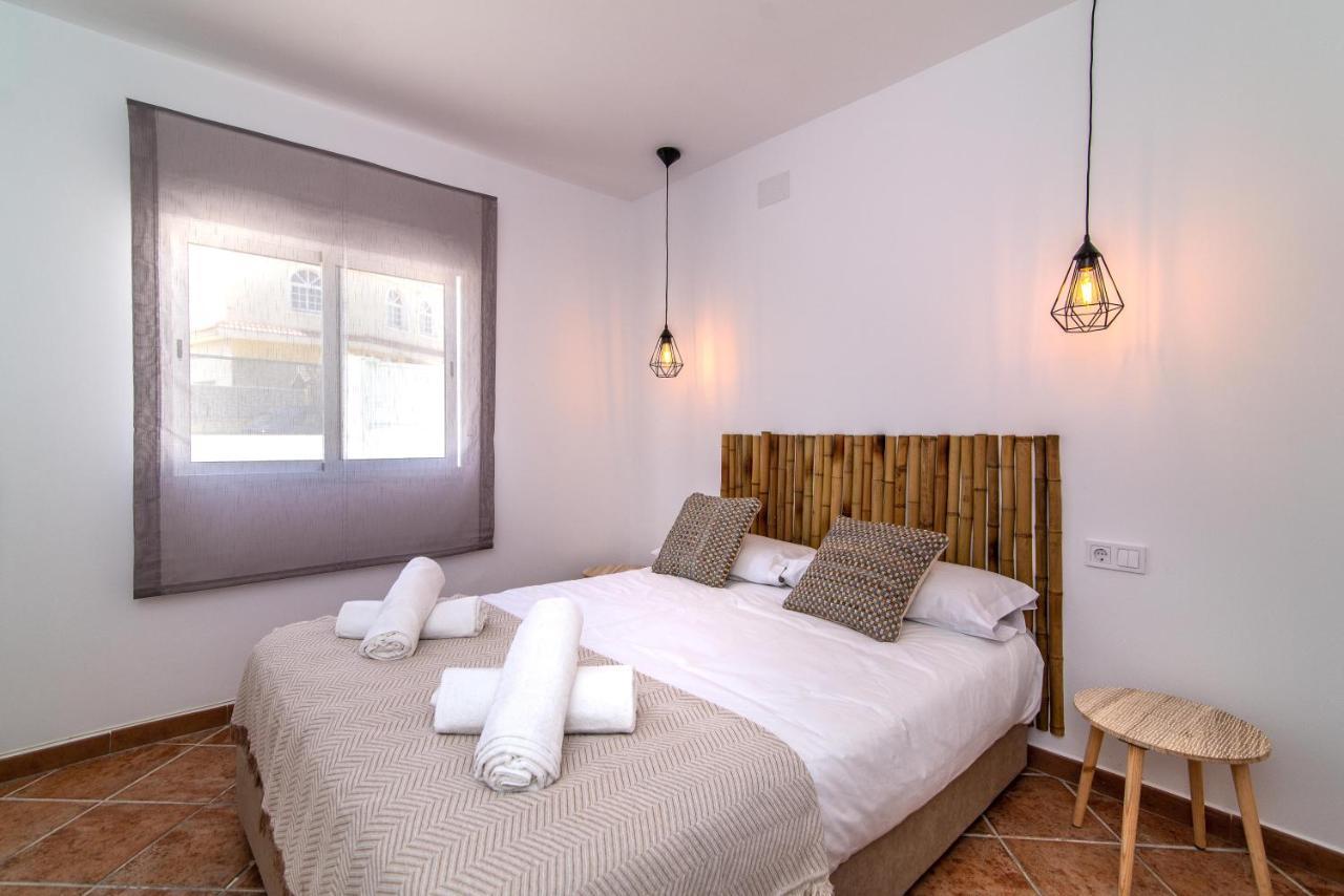 Palm Tree Villa - 5Bdr Paradise Pool / Chill Out Beds 토레몰리노스 외부 사진